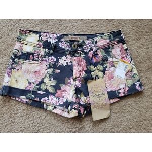 Deb size 3 floral shorts